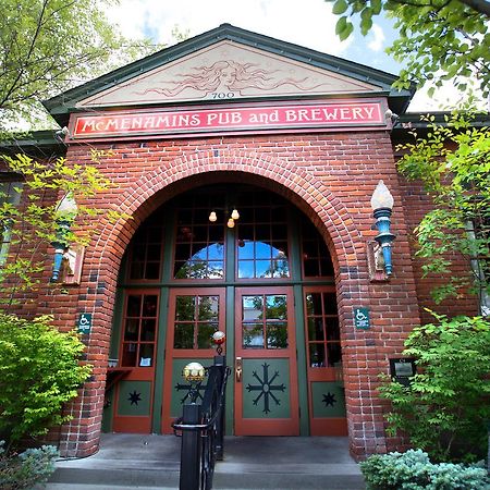 Hotel Mcmenamins Old St. Francis School à Bend Extérieur photo