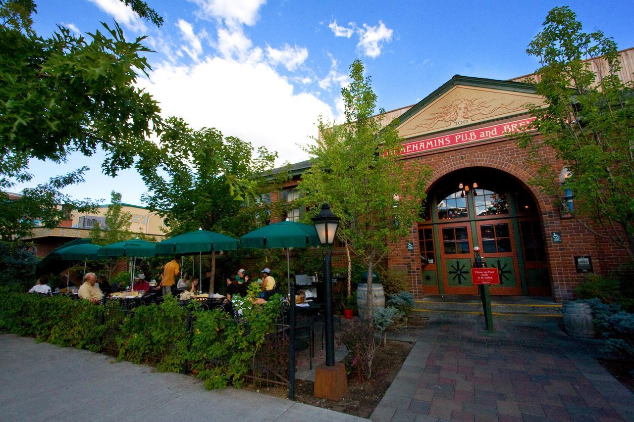 Hotel Mcmenamins Old St. Francis School à Bend Extérieur photo