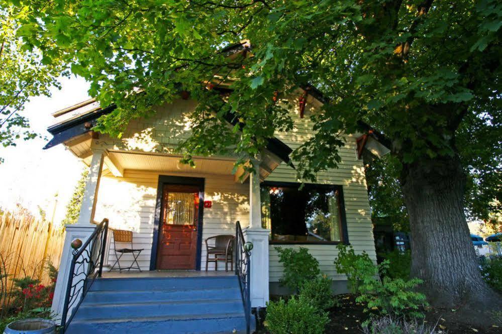 Hotel Mcmenamins Old St. Francis School à Bend Extérieur photo